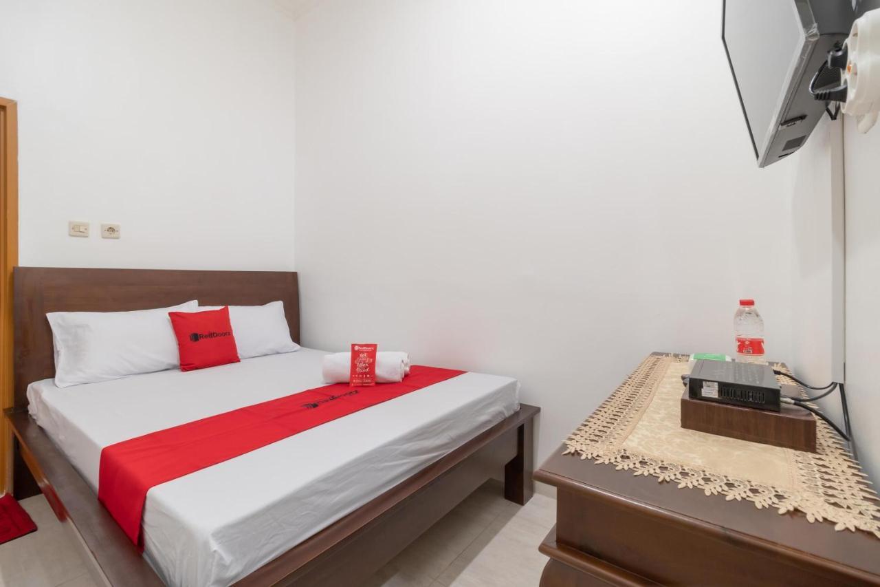 Reddoorz Syariah Near Summarecon Mall Bekasi Exterior photo